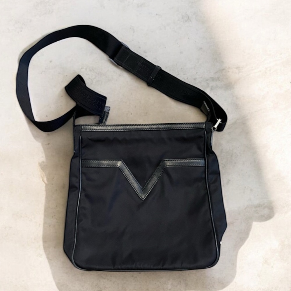 Men VERSACE CROSSBODY BAG BLACK  100% authentic